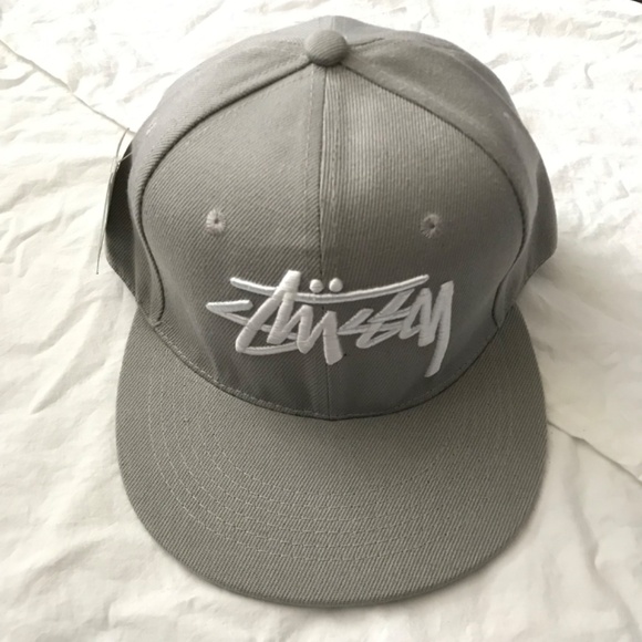 NWT STUSSY Snapback Cap Hat Flat Brim Grey White Unisex - Picture 10 of 10